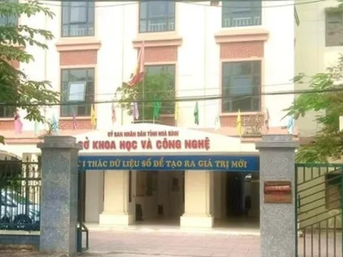 Kỷ luật Phó Giám đốc Sở Khoa học và Công nghệ Hòa Bình