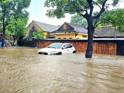 Những "thủ phạm" khiến nước lũ khó tiêu thoát ở Thừa Thiên-Huế