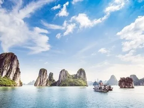 Quảng Ninh: Vịnh Hạ Long đón hơn 1,2 triệu lượt du khách quốc tế