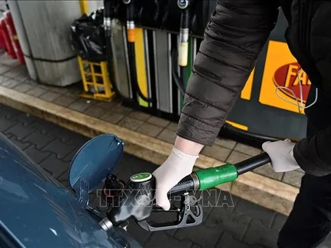 Giá dầu thế giới giảm tuần thứ năm liên tiếp