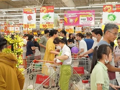 Doanh nghiệp bán lẻ gặp khó, “trông chờ” vào những tháng cuối năm