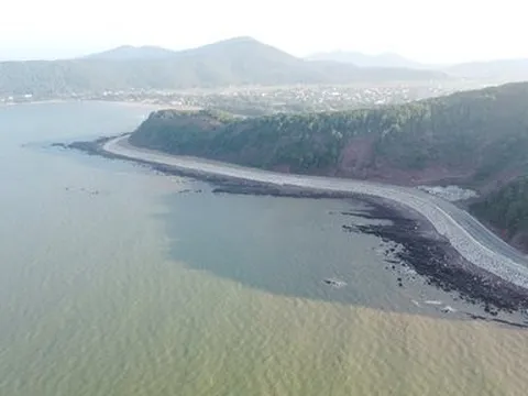 Cận cảnh con đường ven biển hơn 4.600 tỷ đồng ở Nghệ An