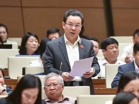 Hà Nội không nên dành tiền xây dựng những con đường "đắt nhất hành tinh"