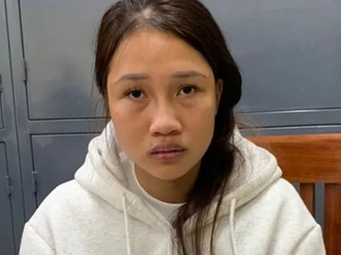 Hai cô gái trẻ dùng thủ thuật "ma" lừa đảo các cửa hàng vàng