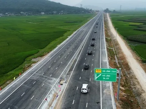 Khẩn trương rà soát nâng tốc độ cao tốc 4 làn xe lên 90 km/h