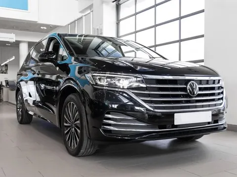 Đại lý báo giá VW Viloran từ 1,989 tỷ tại Việt Nam: Chênh hơn 150 triệu với Carnival bản đắt nhất