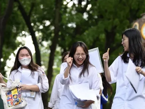 Lộ phương án thi tốt nghiệp THPT 2025: Chốt phương án 4 môn, không bắt buộc thi ngoại ngữ