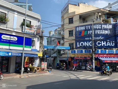 Thế trận cuộc chiến Chuỗi nhà thuốc Việt: Pharmacity liên tục thay “ghế nóng”, Long Châu tạm áp đảo với gần 1.400 cửa hàng, Trung Sơn Pharma tham vọng mới