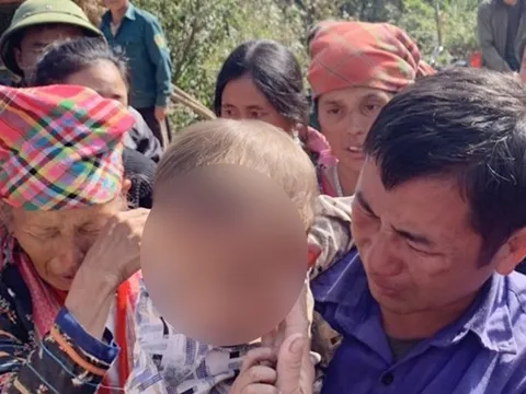 Bé trai 3 tuổi đi lạc trong rừng gần 20 giờ