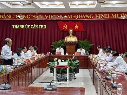 Đảng đoàn Hội Luật gia Việt Nam làm việc với Thành ủy Cần Thơ