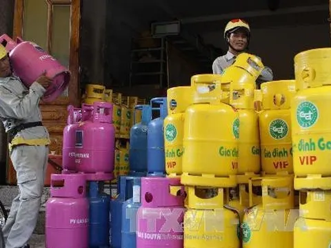 Giá gas bán lẻ trong nước tháng 12 'đứng im'
