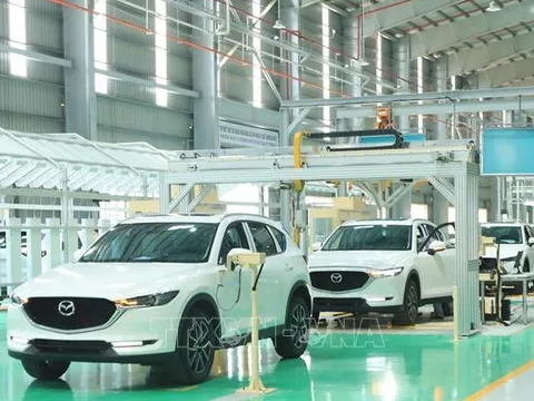 Ồ ạt khuyến mại, giảm giá cuối năm, thị trường ô tô vẫn khó đạt kỳ vọng