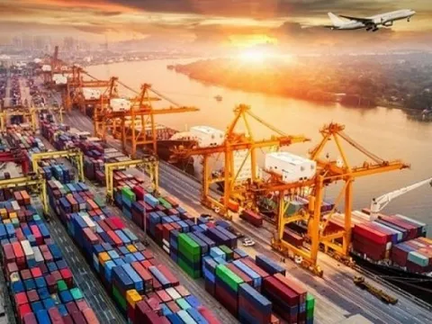 Xuất nhập khẩu vượt mốc 600 tỷ USD, xuất siêu kỷ lục