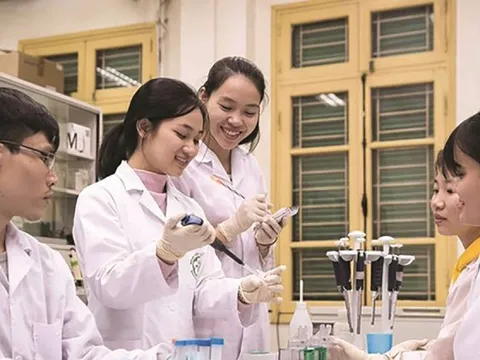 ‘Bịt lỗ hổng’ để thu hút nhân tài cho Thủ đô