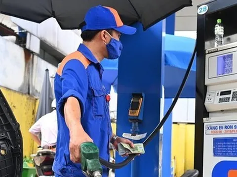 Đề xuất kéo dài giảm thuế môi trường với xăng, dầu đến hết năm 2024