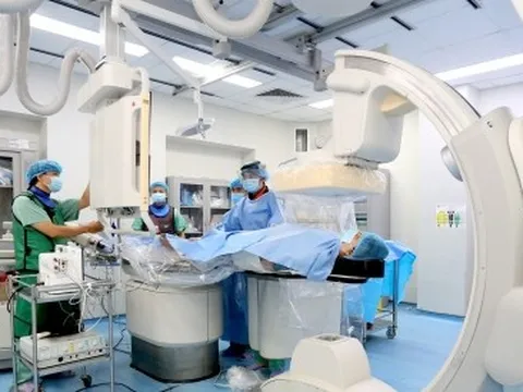 Trung tâm Đột quỵ Bệnh viện Trung ương Huế nhận giải thưởng Diamon