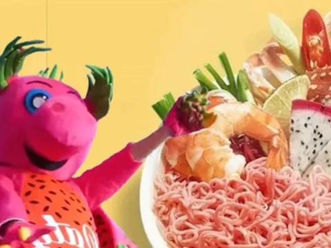 Mì tôm thanh long gây bão trên mạng, shop báo quá tải đơn trên tiktok: Ai đứng sau?