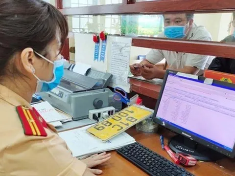 Biển số xe "san bằng tất cả" 30K-567.89 được trả giá hơn 12,5 tỉ đồng