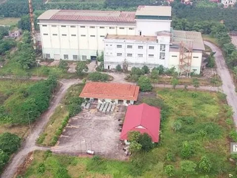 Hà Nội: Cận cảnh nhà máy xử lý rác trăm tỷ bị bỏ hoang