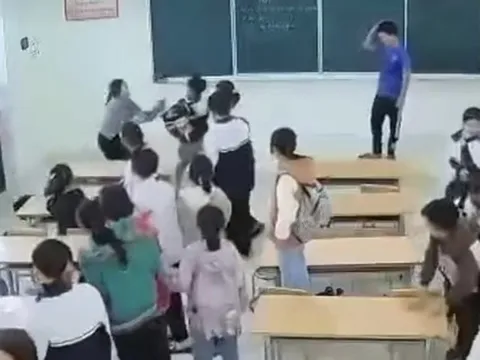 Vụ học sinh xúc phạm, dồn giáo viên vào góc tường: Lời kể của nữ giáo viên