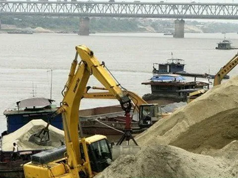 Hà Nội xin lùi báo cáo Thủ tướng vụ 3 mỏ cát trúng đấu giá cao bất thường