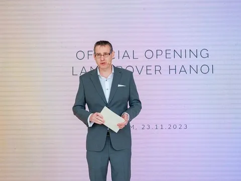 Sếp JLR châu Á - Thái Bình Dương: ‘Mở showroom kiểu mới đầu tiên thế giới ở Việt Nam là cơ hội lớn cho JLR’