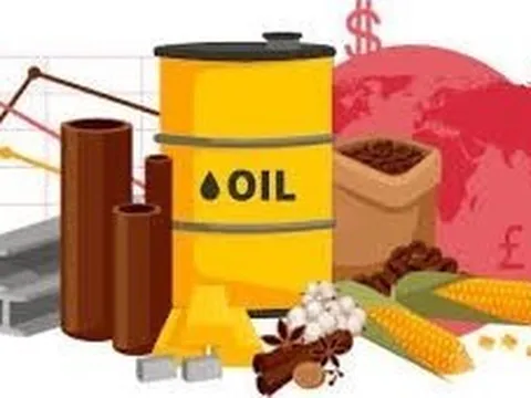 Thị trường ngày 8/12: Giá dầu thấp nhất 6 tháng, khí tự nhiên, vàng, đồng và sắt thép đồng loạt tăng