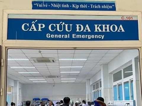 Quảng Ngãi: Xác định được danh tính người phụ nữ phát đồ ăn 'lạ' khiến hàng loạt học sinh nhập viện