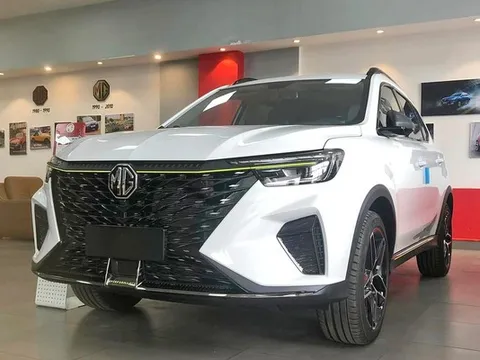 MG RX5 giảm giá gần 100 triệu tại đại lý: Còn nhỉnh hơn 600 triệu, rẻ như Seltos base dù ngang cỡ Sportage