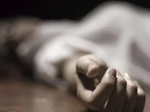 Giám đốc Trung tâm đăng kiểm tàu cá tử vong ở phòng làm việc