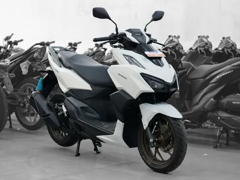 Honda Varion 160 nhận ưu đãi hàng triệu đồng tại đại lý, tặng kèm điện thoại Samsung
