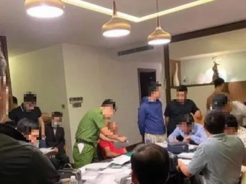 Hoãn phiên xét xử hai cựu Phó Chủ tịch Hiệp hội Golf Việt Nam sát phạt cùng hàng chục golfer