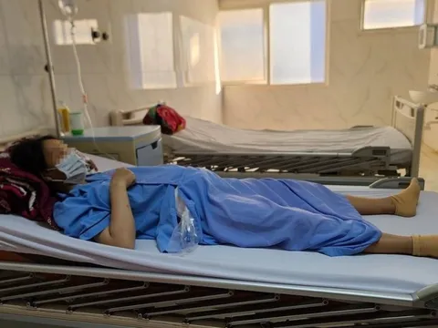 Mổ cấp cứu cho sản phụ bị vỡ tử cung, bàng quang