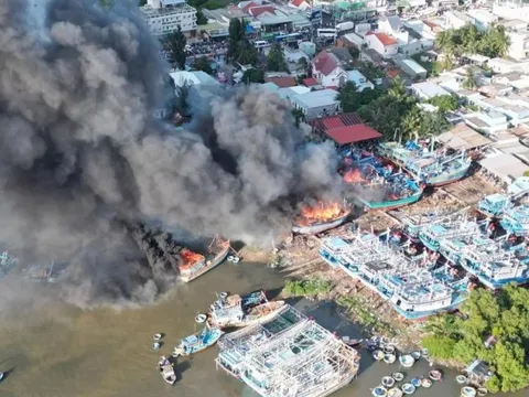 Vụ cháy lớn 11 tàu cá ở Bình Thuận: Thiệt hại mỗi chiếc tàu 3,7 tỷ đồng