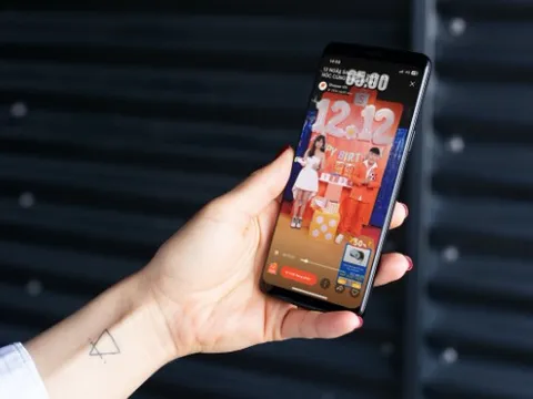 Livestream "marathon" trở thành xu thế trên Shopee dịp 12.12, tại sao?
