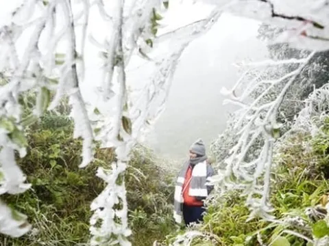 Không khí lạnh rất mạnh tràn xuống, miền Bắc có thể xuất hiện mưa đá