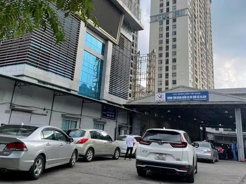 Vì sao nhiều trung tâm đăng kiểm ở Hà Nội tái diễn cảnh xếp hàng?