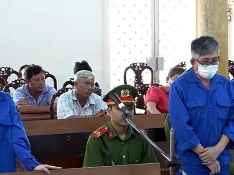 “Trùm” buôn lậu Mười Tường và hai cựu cán bộ công an tiếp tục hầu tòa