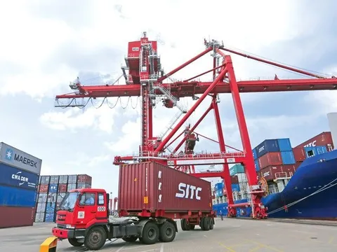 11 tháng: Việt Nam xuất khẩu gấp 16 lần một nước láng giềng