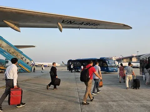 5,4 triệu đồng cho chặng bay nối chuyến TP HCM - Hà Nội - Vinh?