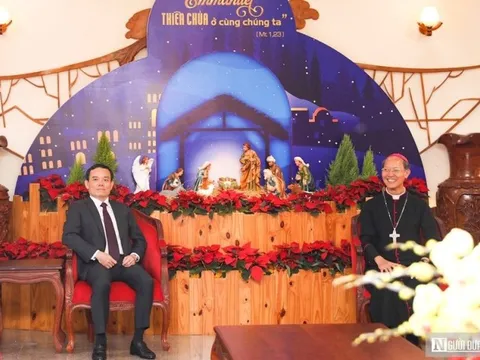 Phó Thủ tướng Trần Lưu Quang thăm, chúc mừng Giáng sinh tại Đồng Nai