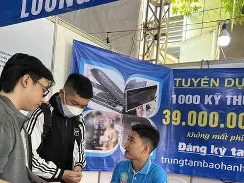 Doanh nghiệp rốt ráo tuyển lao động, trả lương ‘khủng'