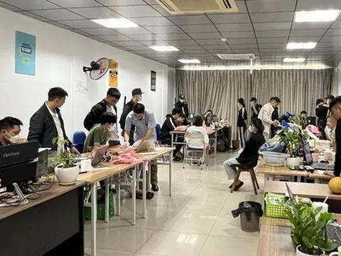 Cặp vợ chồng lợi dụng danh tiếng bác sĩ giỏi, "thổi giá" thuốc thu lời 75 tỉ đồng