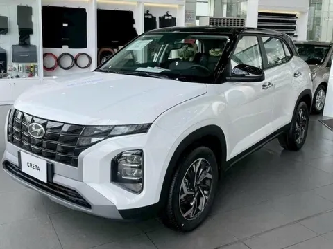 Hyundai Creta bản nhập giảm giá 120 triệu: Rẻ hơn đàn em Venue, dễ giữ ngôi vua doanh số phân khúc dịp cuối năm