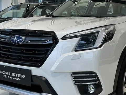 Biến động giá Subaru Forester: Không còn rẻ như CX-5 nhưng giá bản 'full' chạm đáy mới, giảm 270 triệu, về sát mốc 900 triệu