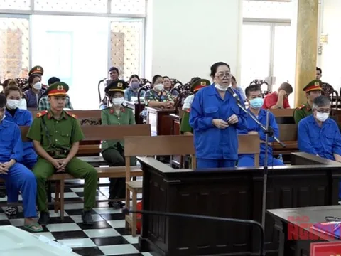 “Trùm” buôn lậu Mười Tường và 2 cựu cán bộ công an An Giang lĩnh án