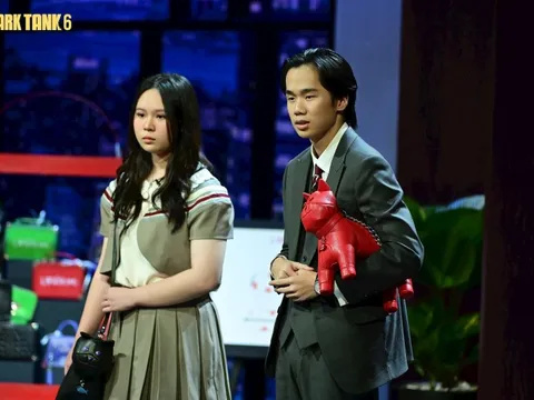 Cặp du học sinh cấp 3 mang túi xách "độc lạ" lên gọi vốn, Shark Hùng Anh khuyên "học xong rồi làm", Shark Hưng: "Tôi có vài chục doanh nghiệp vẫn đi học bình thường"