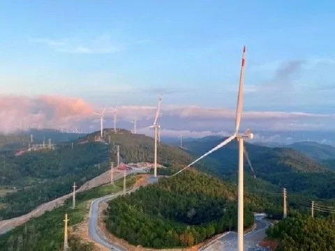 Doanh nghiệp đề xuất EVN mua điện từ Lào về Việt Nam với giá 1.700 đồng/kWh: Ai đứng sau?