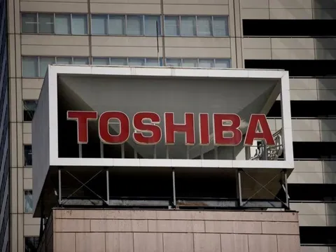 Toshiba chính thức hủy niêm yết từ hôm nay - đối diện tương lai bất định