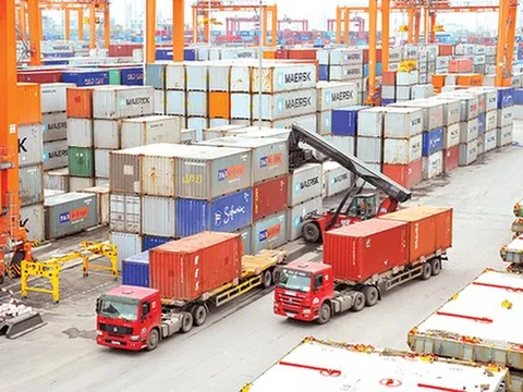Việt Nam xuất siêu năm thứ 8 liên tiếp, kỷ lục 26 tỷ USD